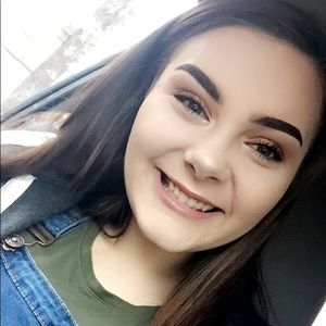 Meet your Posher, Jillian